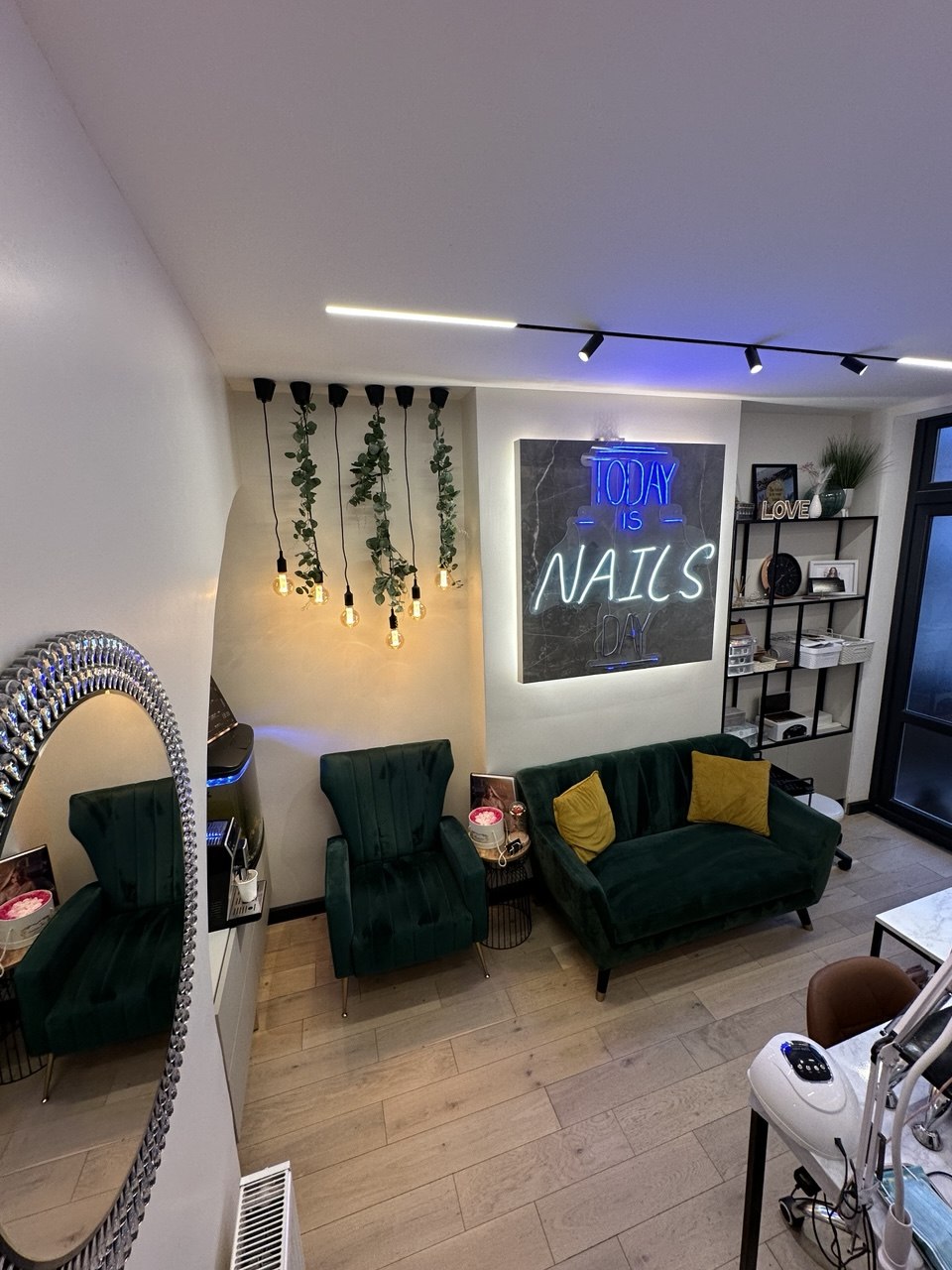 Maria Burlacu Beauty salon interior